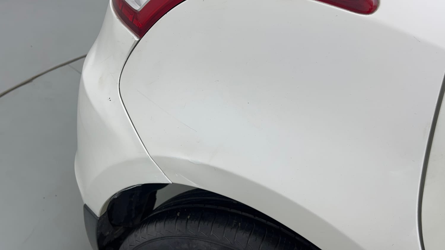 Used 2016 Maruti Suzuki Swift VXi Petrol Manual dents MINOR SCRATCH