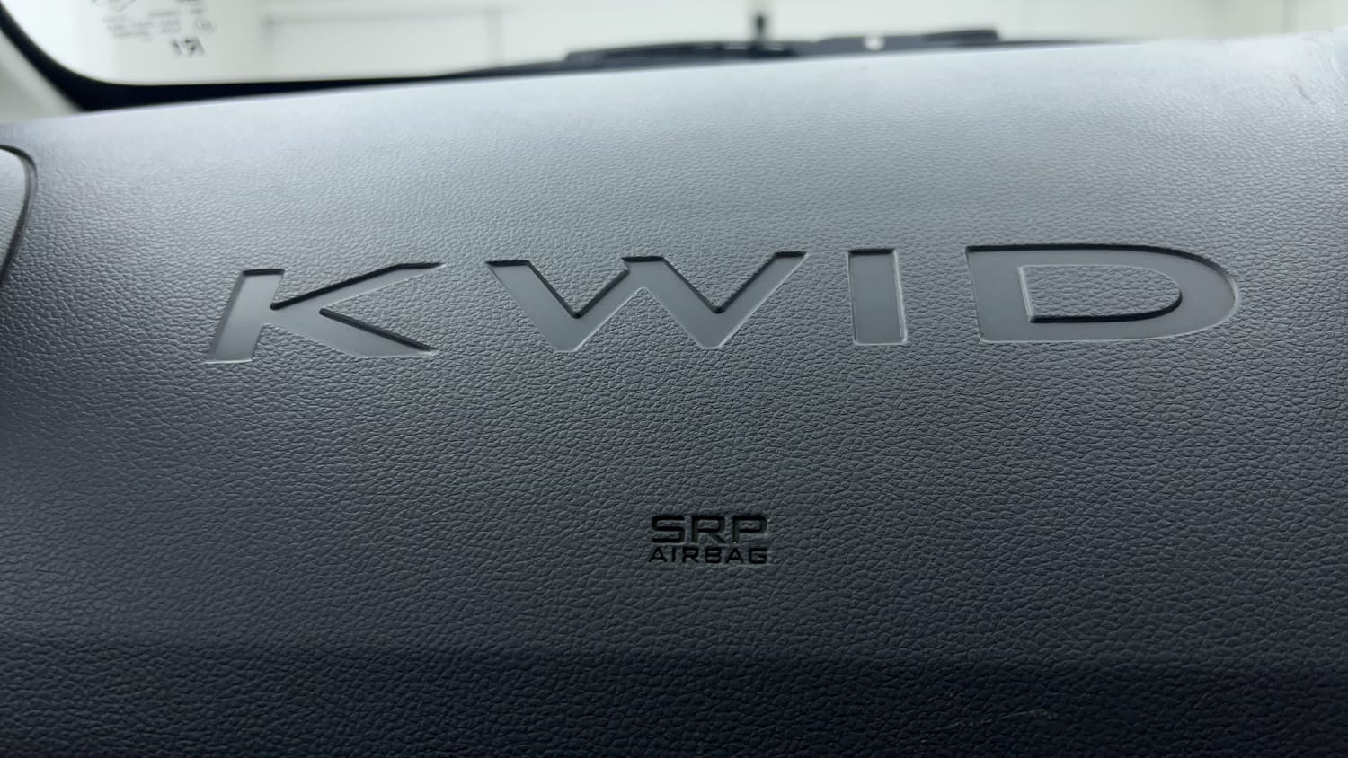 Used 2020 Renault Kwid RXT 1.0 Opt Petrol Manual top_features Airbags