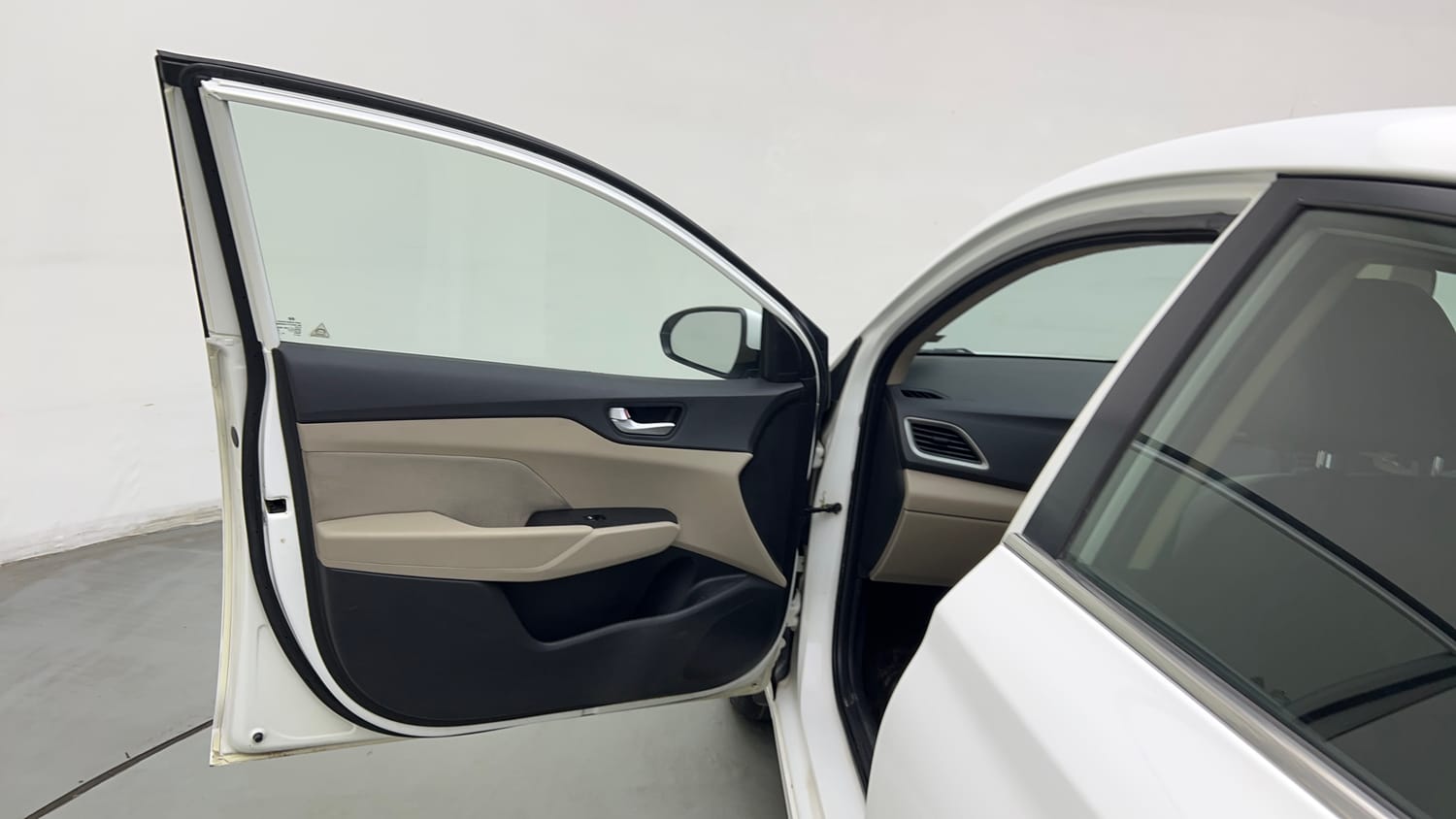 2017 Hyundai Verna SX 1.6 VTVT-21