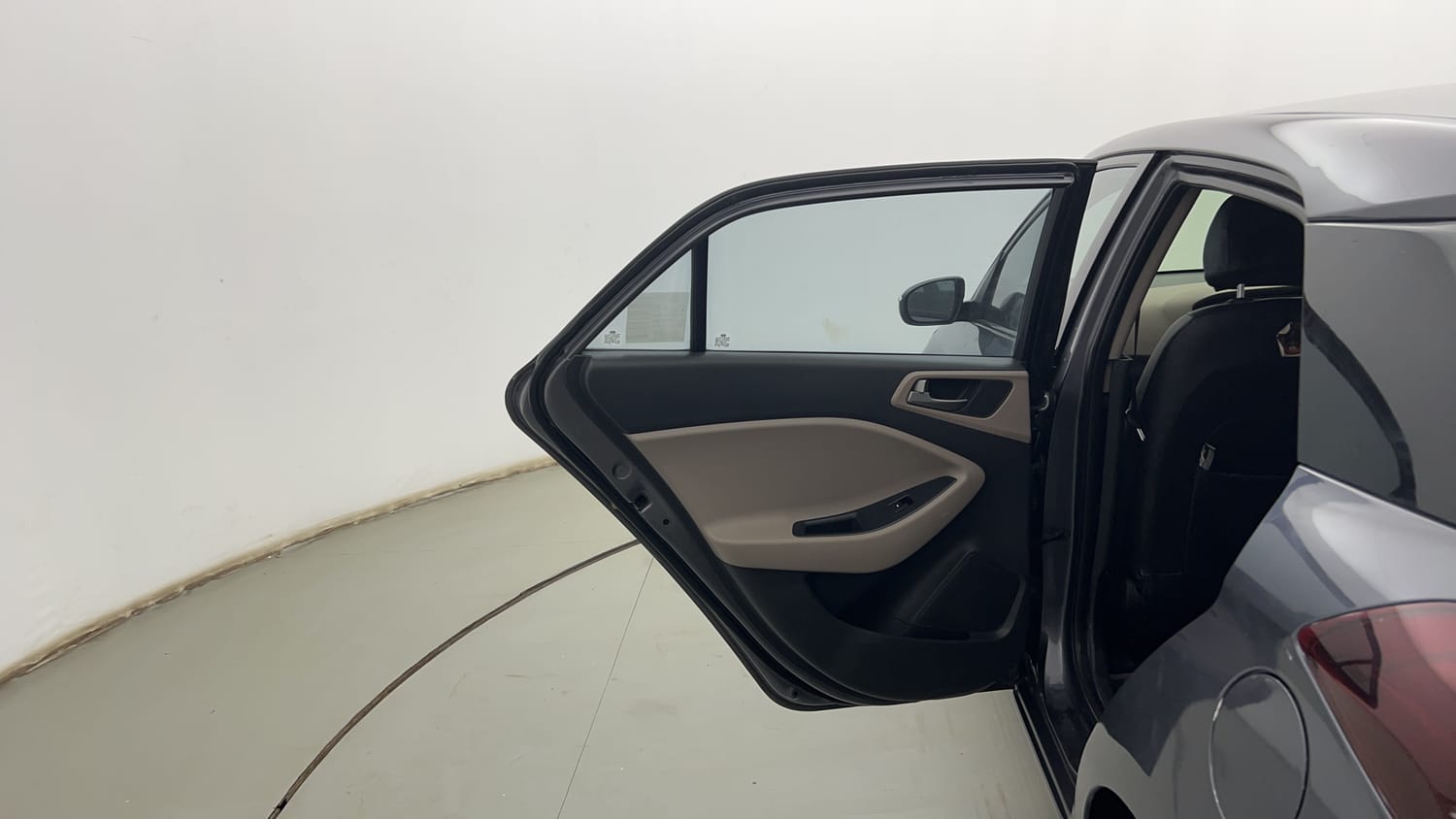 Used 2018 Hyundai Elite i20 Sportz 1.2 Petrol Manual interior LEFT REAR DOOR OPEN VIEW