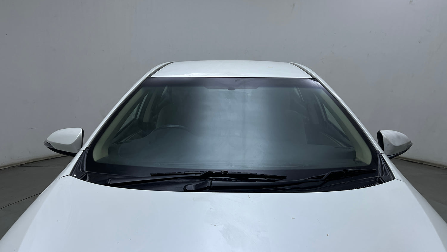 Used 2015 Toyota Corolla Altis G AT Petrol Petrol Automatic exterior FRONT WINDSHIELD VIEW