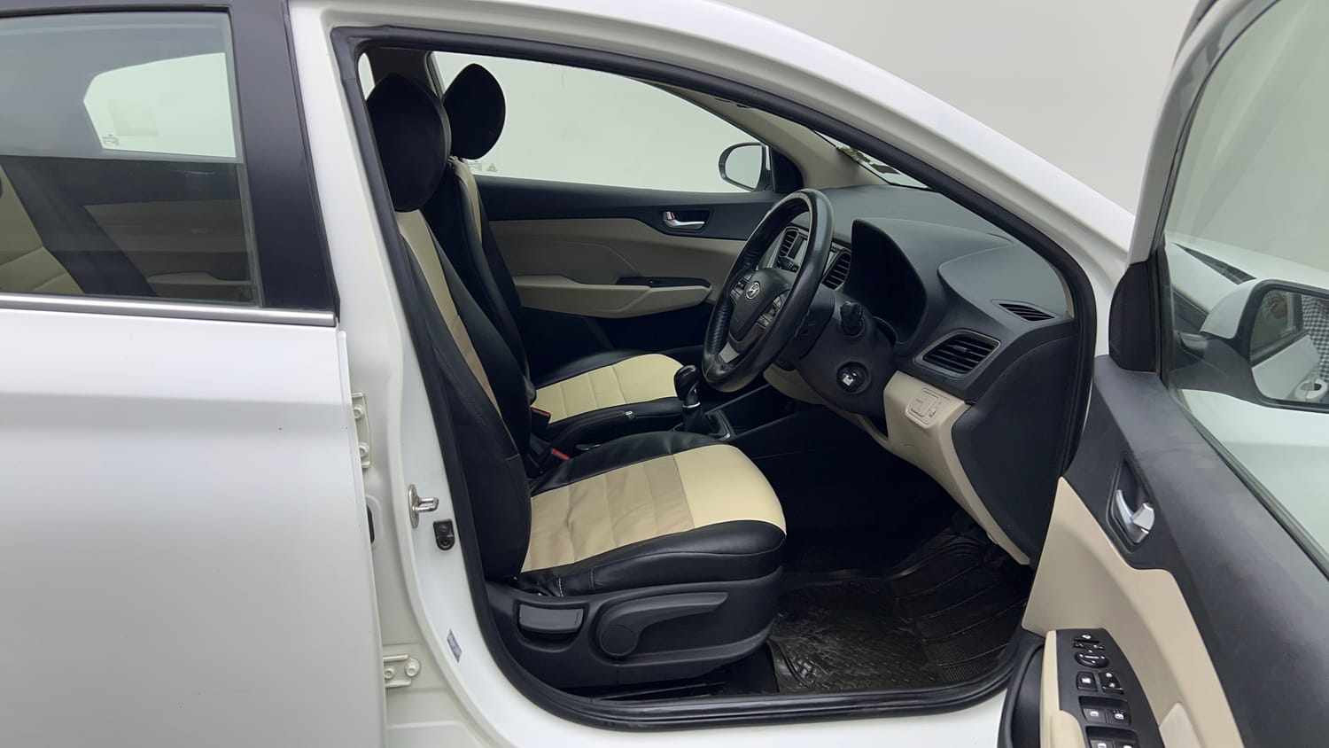 2017 Hyundai Verna SX 1.6 VTVT-17