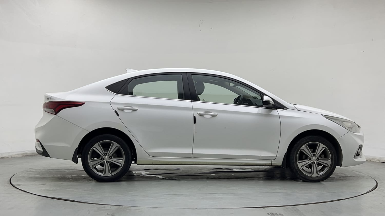 2017 Hyundai Verna SX 1.6 VTVT-5