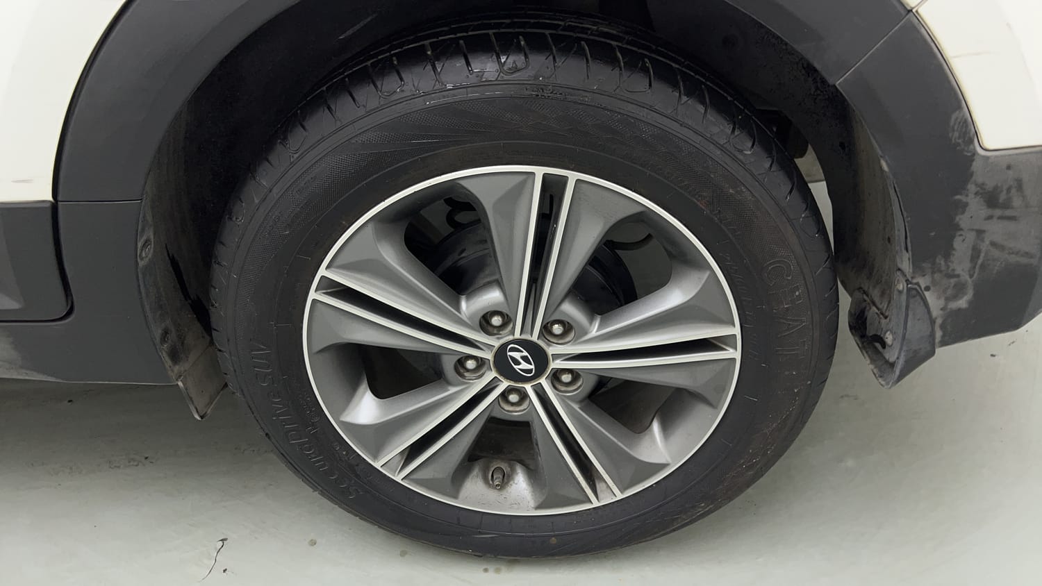 Used 2016 Hyundai Creta 1.6 SX Plus AT Petrol Petrol Automatic tyres LEFT REAR TYRE RIM VIEW