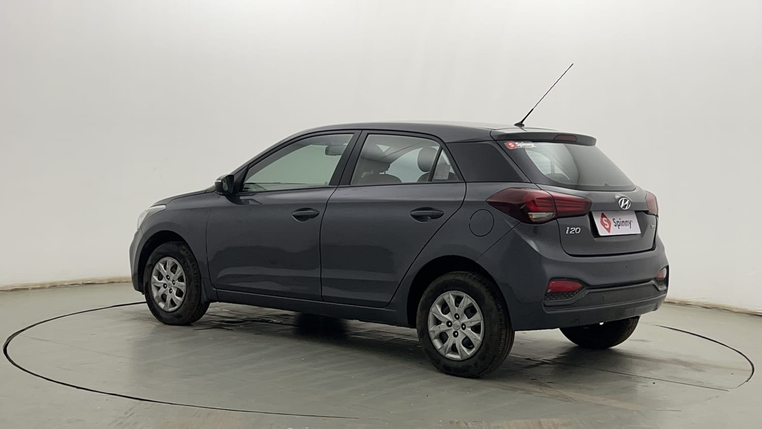 Used 2018 Hyundai Elite i20 Sportz 1.2 Petrol Manual exterior LEFT REAR CORNER VIEW
