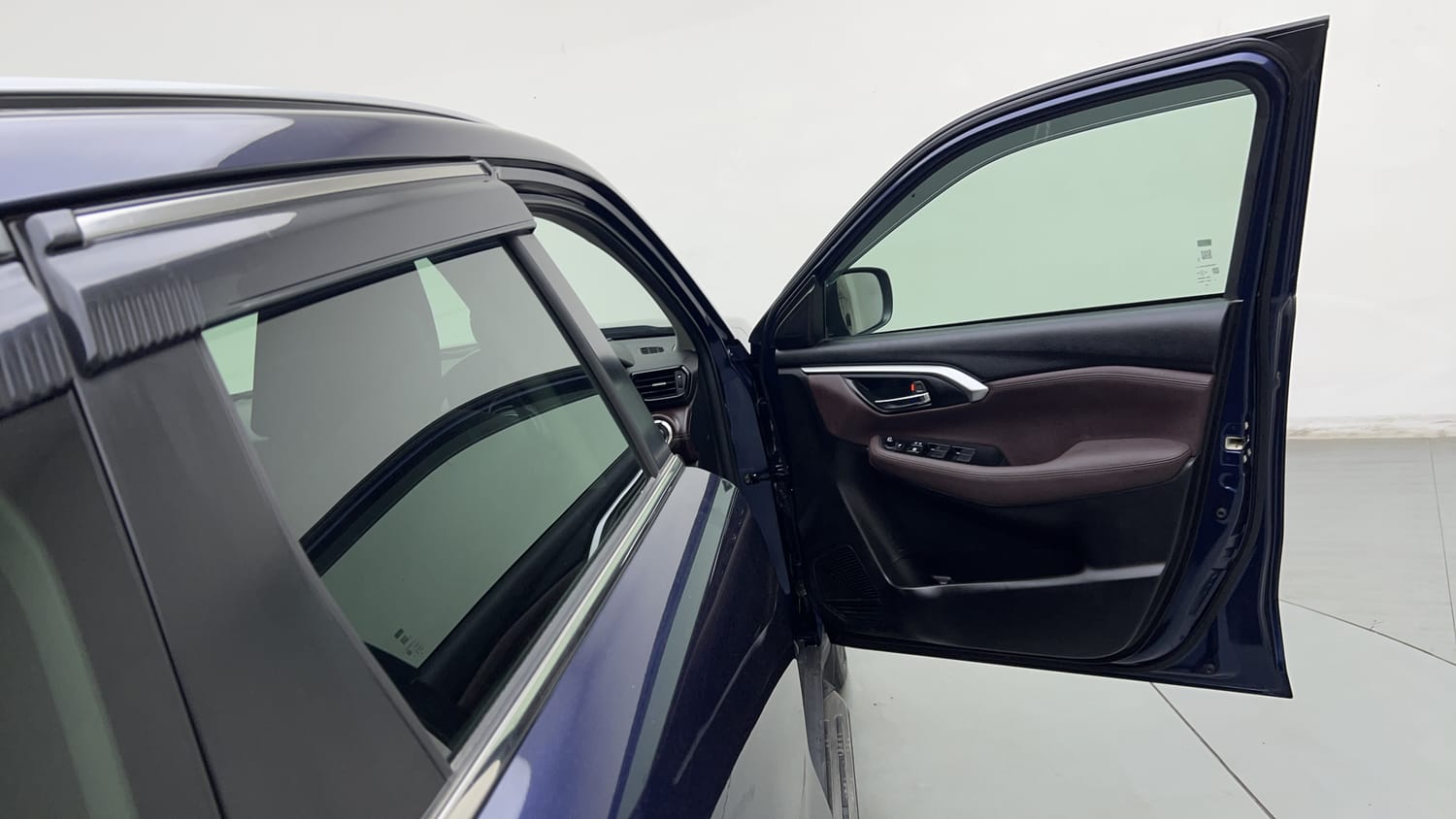 Used 2024 Maruti Suzuki Grand Vitara Zeta Smart Hybrid Petrol Manual interior RIGHT FRONT DOOR OPEN VIEW