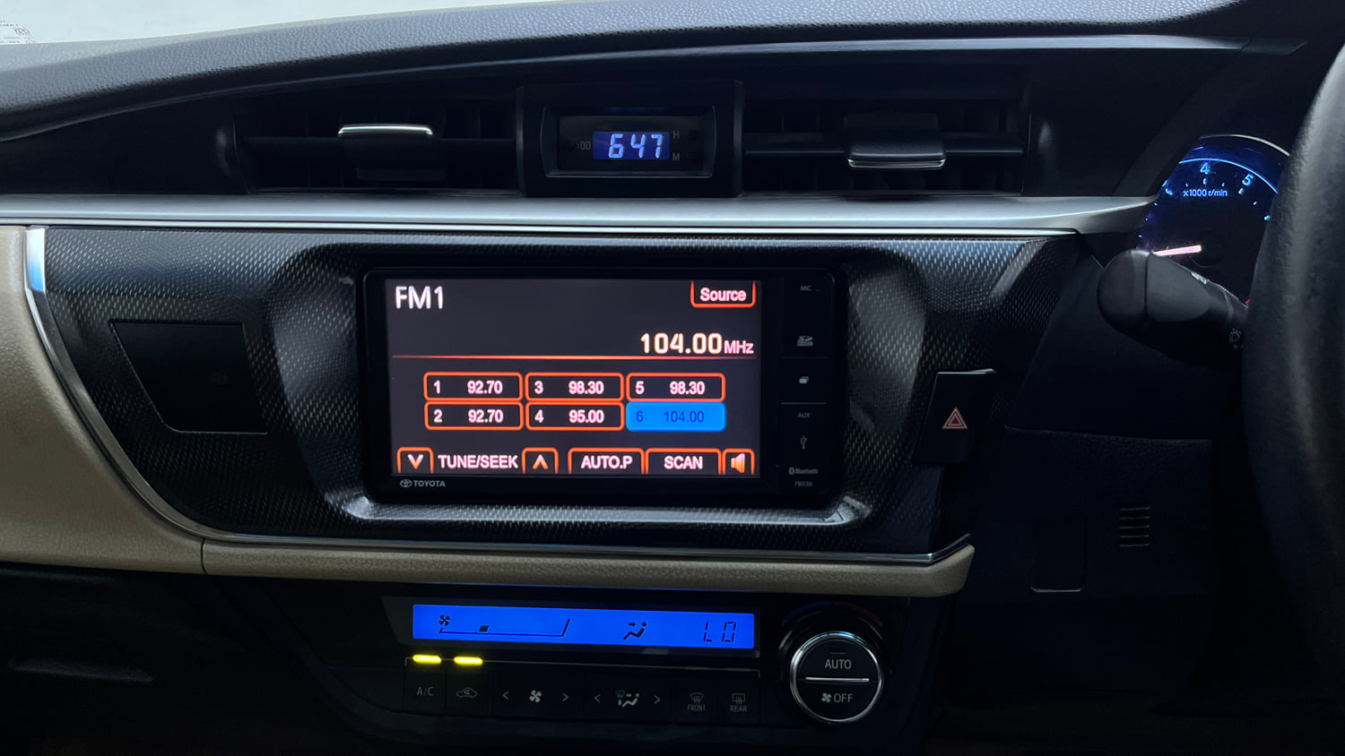 Used 2015 Toyota Corolla Altis G AT Petrol Petrol Automatic interior MUSIC SYSTEM & AC CONTROL VIEW