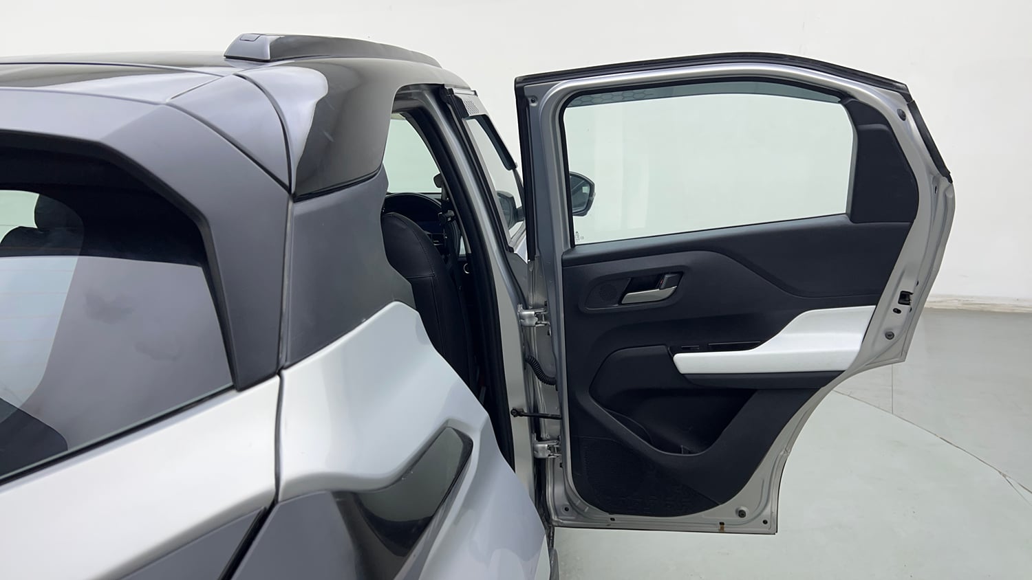 Used 2026 Tata Punch Accomplished + S CNG Automatic Cng Automatic interior RIGHT REAR DOOR OPEN VIEW