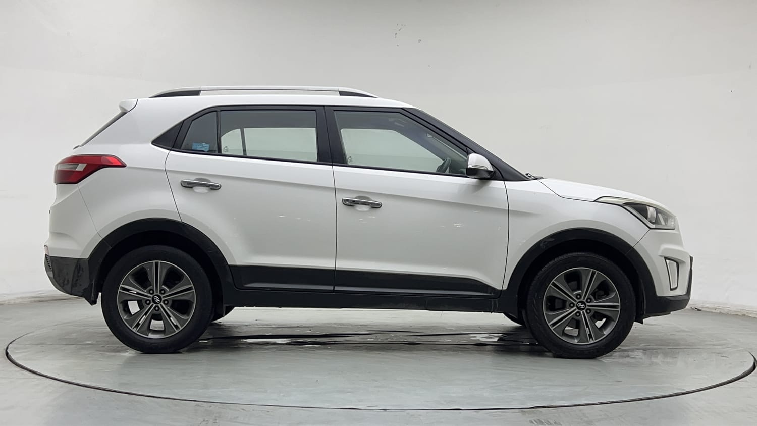 Used 2016 Hyundai Creta 1.6 SX Plus AT Petrol Petrol Automatic exterior RIGHT SIDE VIEW
