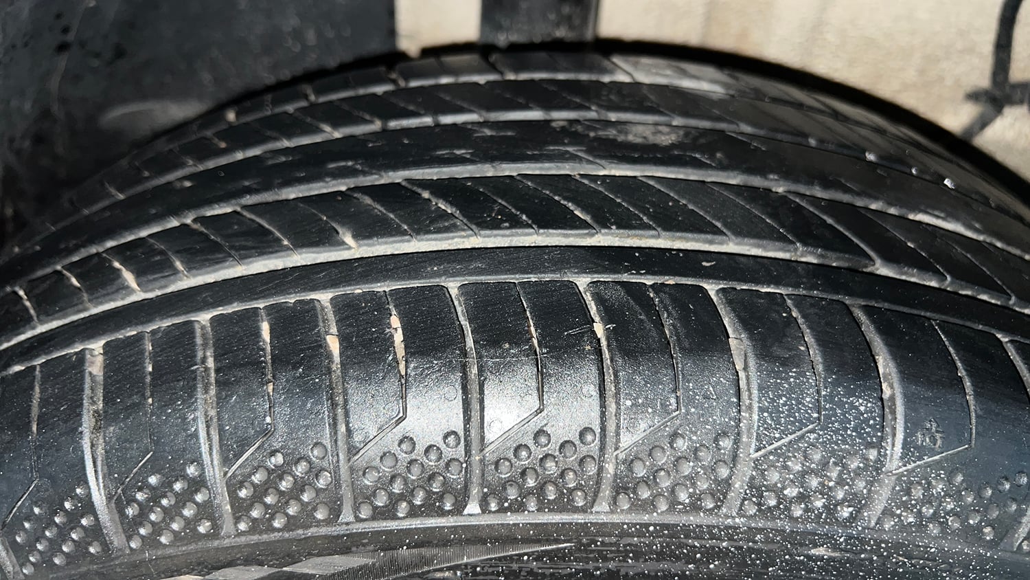 Used 2026 Tata Punch Accomplished + S CNG Automatic Cng Automatic tyres RIGHT REAR TYRE TREAD VIEW