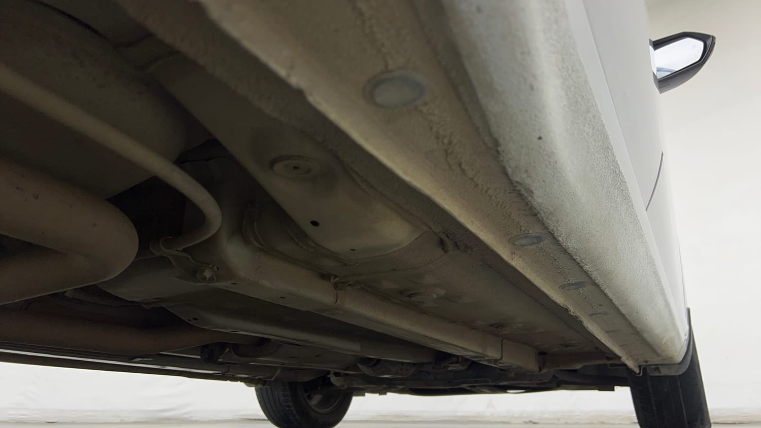 Used 2023 Hyundai Verna SX (O) 1.5 Turbo Petrol MT Petrol Manual extra REAR RIGHT UNDERBODY VIEW