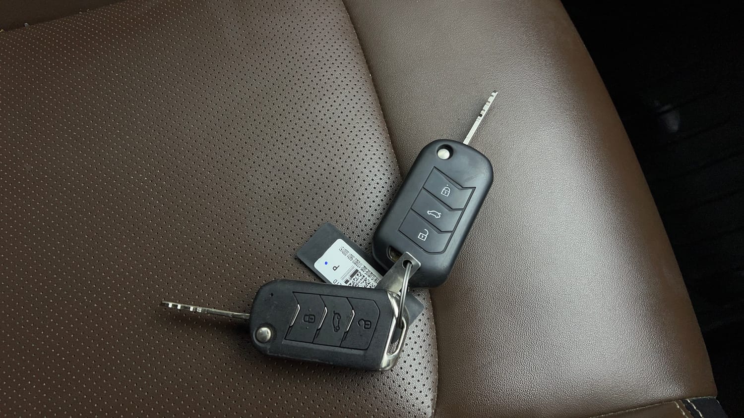 Used 2022 Mahindra Scorpio N Z8 L Diesel AT 4WD 7 STR Diesel Automatic extra CAR KEY VIEW