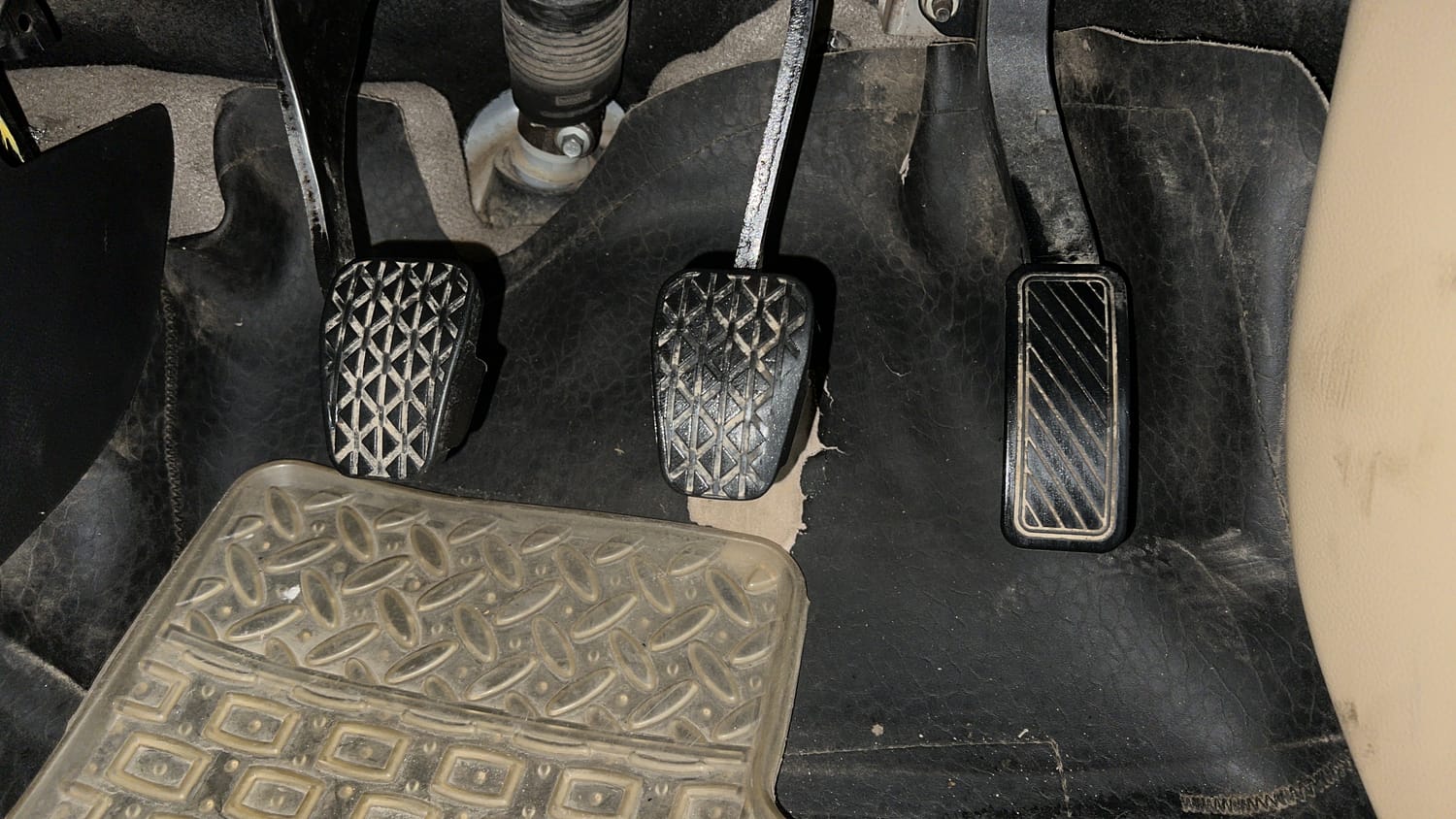 Used 2021 Ford Figo Aspire Titanium 1.2 Ti-VCT Petrol Manual interior PEDALS VIEW