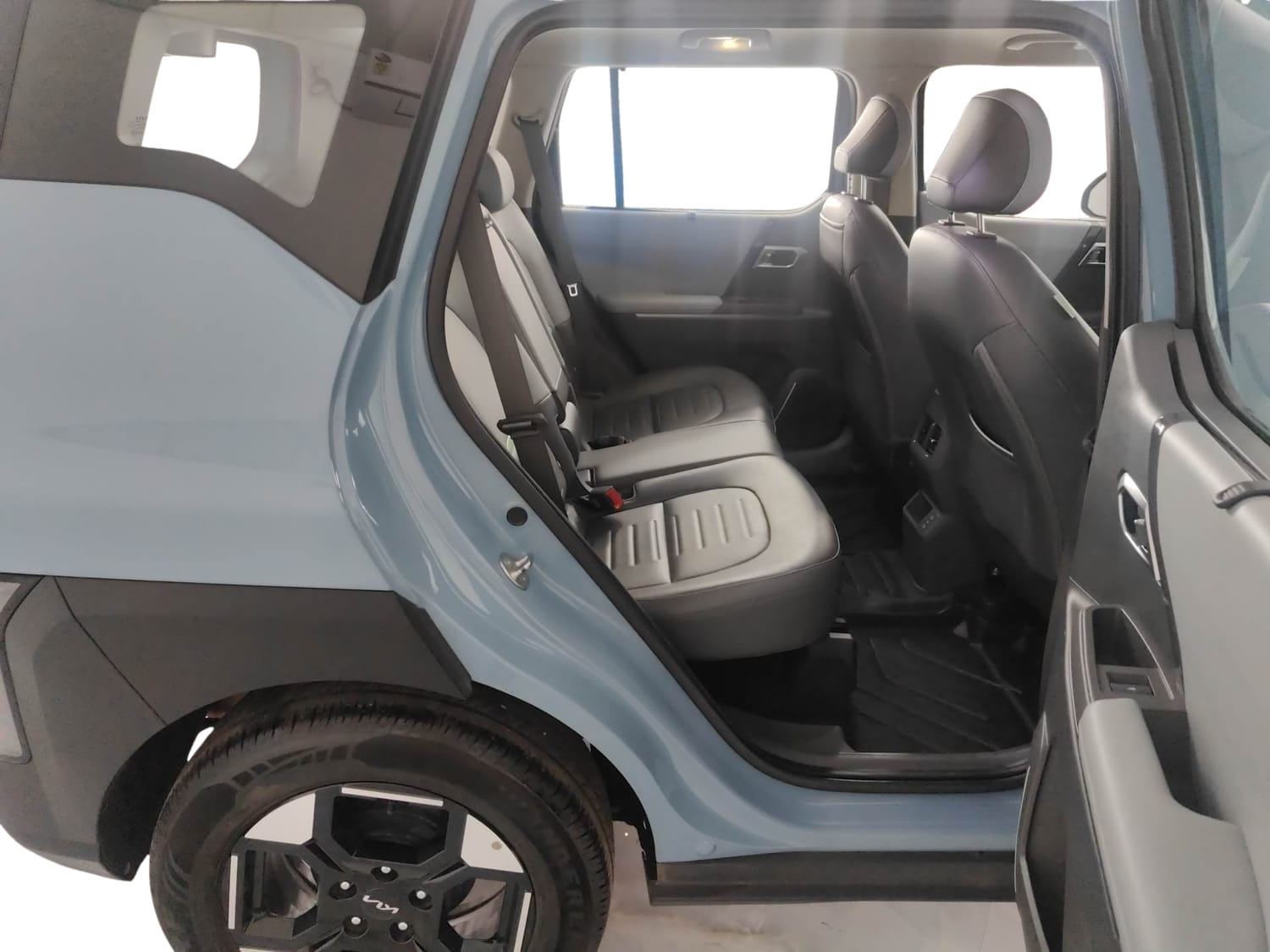 Used 2025 Kia Syros HTX 1.0 Turbo 6MT Petrol Manual interior RIGHT SIDE REAR DOOR CABIN VIEW