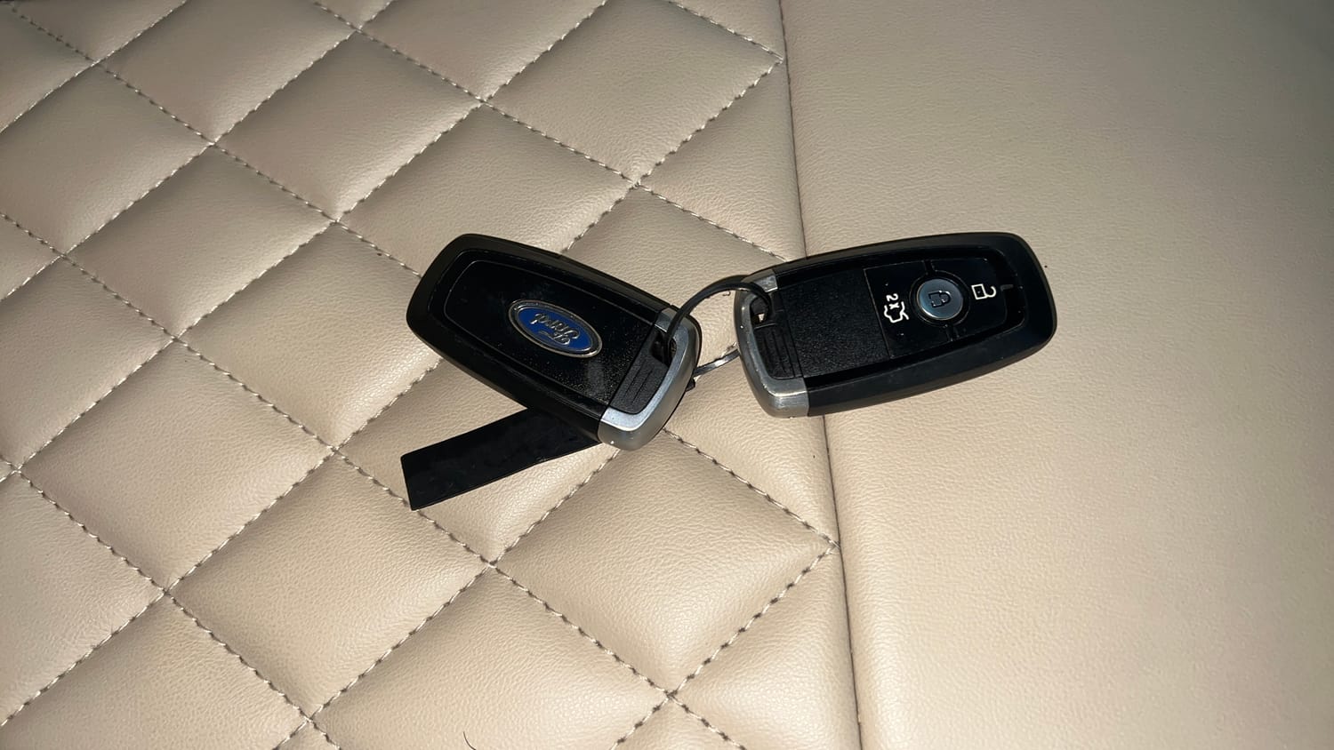 Used 2021 Ford Figo Aspire Titanium 1.2 Ti-VCT Petrol Manual extra CAR KEY VIEW