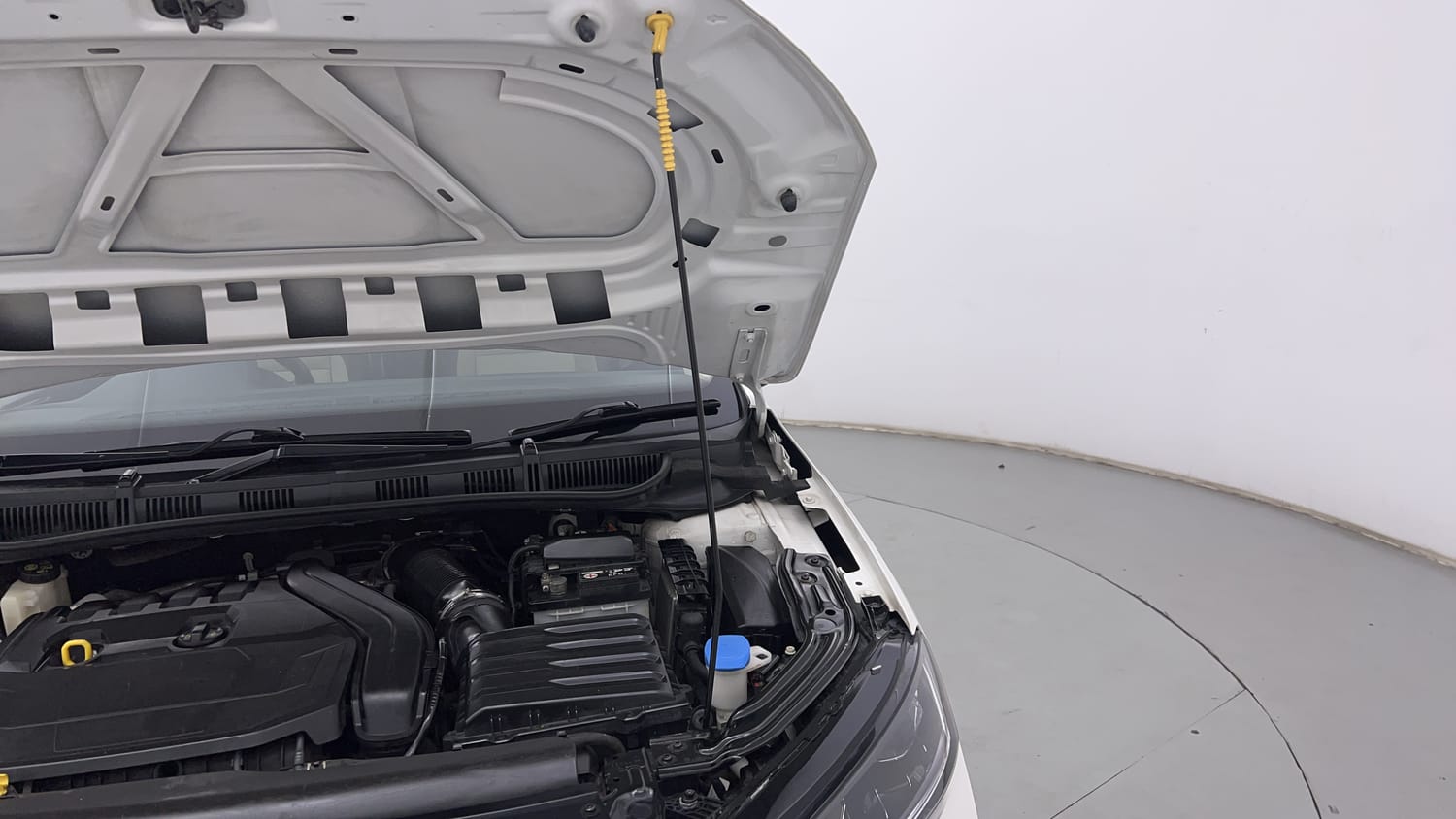 Used 2024 Skoda Slavia Style 1.5L TSI DSG Petrol Automatic engine ENGINE LEFT SIDE HINGE & APRON VIEW