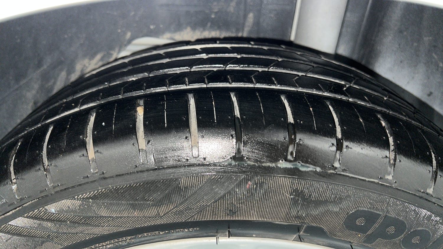 Used 2021 Ford Figo Aspire Titanium 1.2 Ti-VCT Petrol Manual tyres LEFT REAR TYRE TREAD VIEW