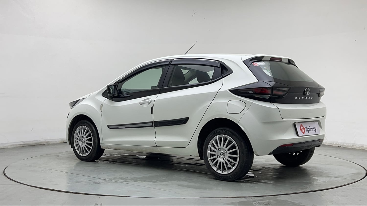 Used 2023 Tata Altroz XM Plus Petrol Petrol Manual exterior LEFT REAR CORNER VIEW