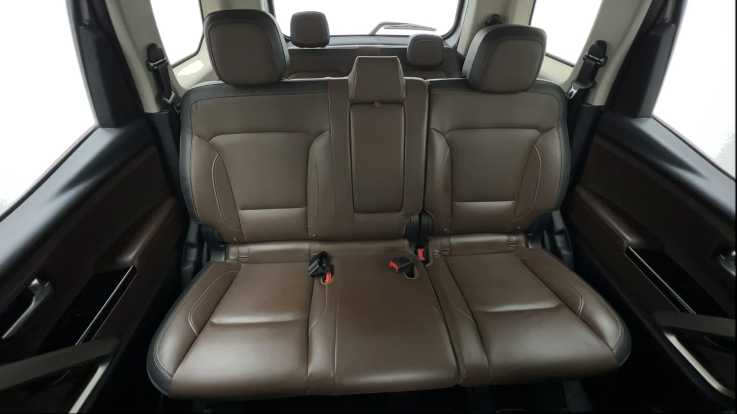 Used 2022 Mahindra Scorpio N Z8 L Diesel AT 4WD 7 STR Diesel Automatic interior REAR SEAT CONDITION VIEW
