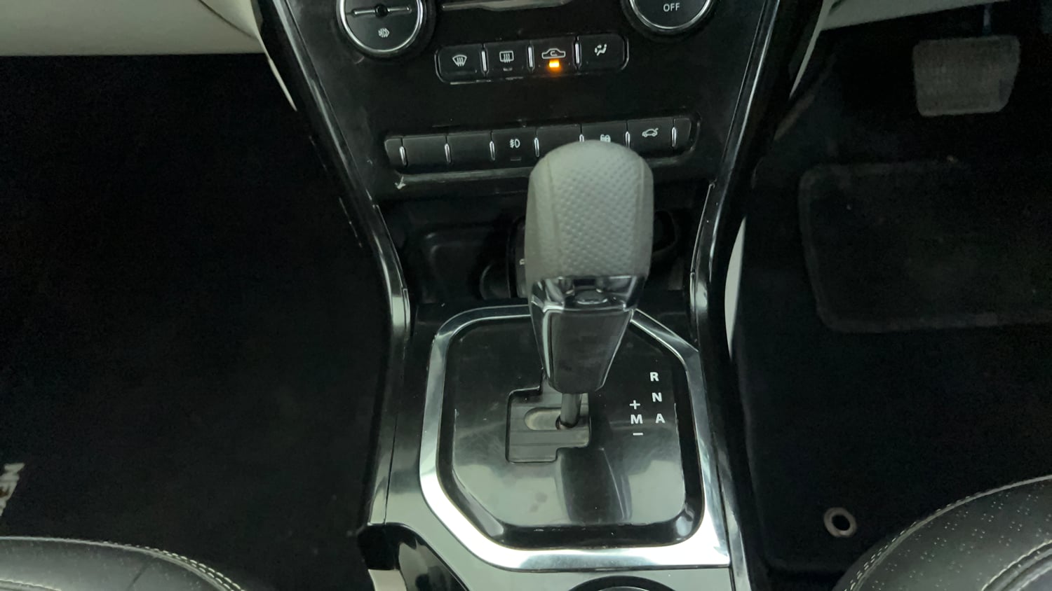 Used 2023 Tata Nexon XZA Plus (S) Petrol Automatic interior GEAR  KNOB VIEW