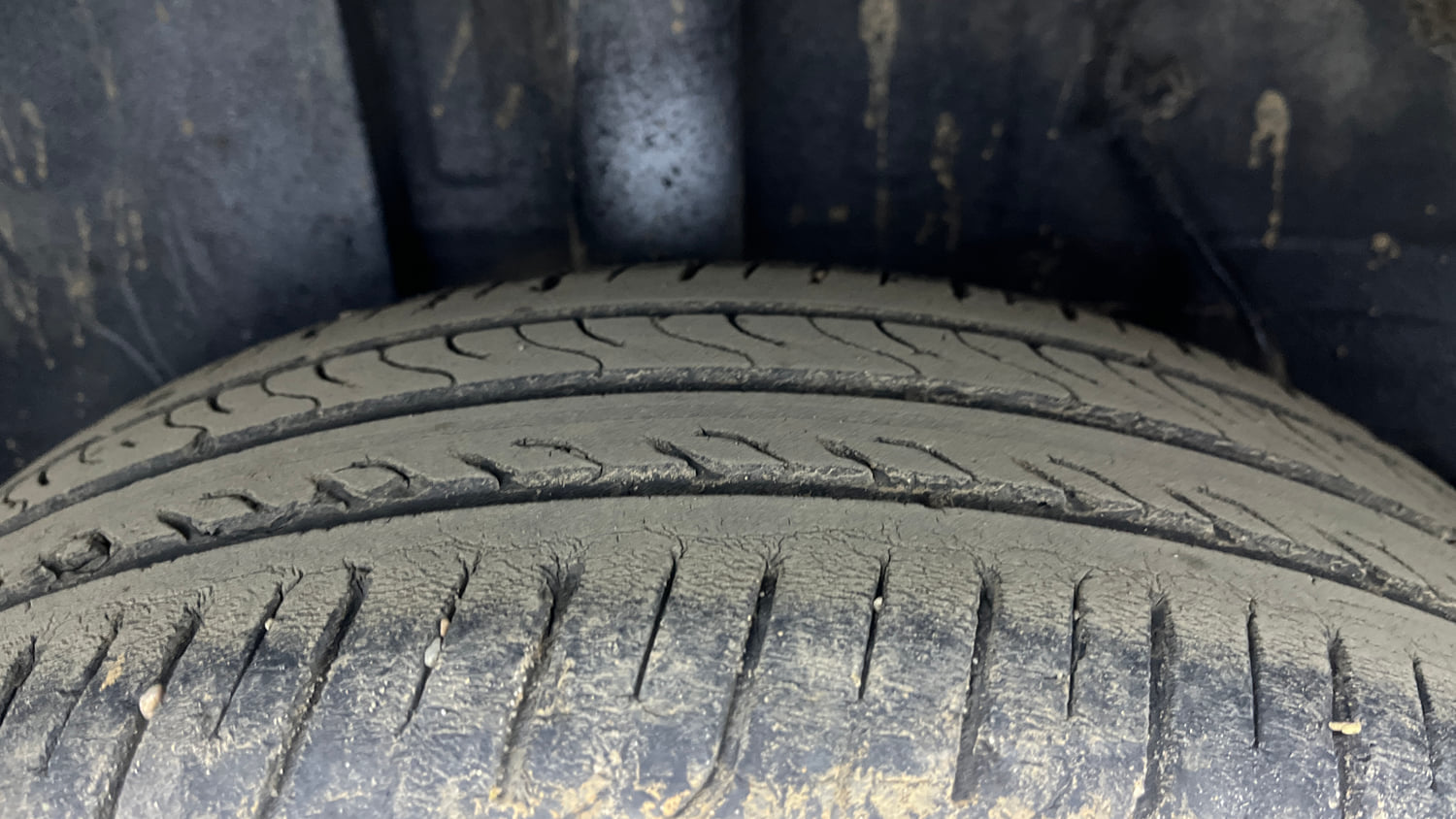 Used 2023 Tata Altroz XZ Plus Diesel Diesel Manual tyres RIGHT REAR TYRE TREAD VIEW