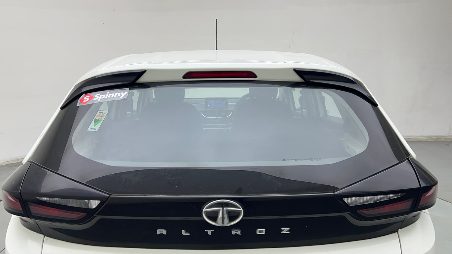 Used 2023 Tata Altroz XM Plus Petrol Petrol Manual exterior BACK WINDSHIELD VIEW