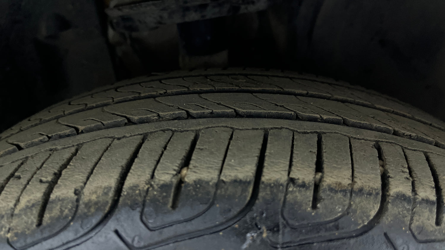 Used 2023 Tata Altroz XZ Plus Diesel Diesel Manual tyres RIGHT FRONT TYRE TREAD VIEW