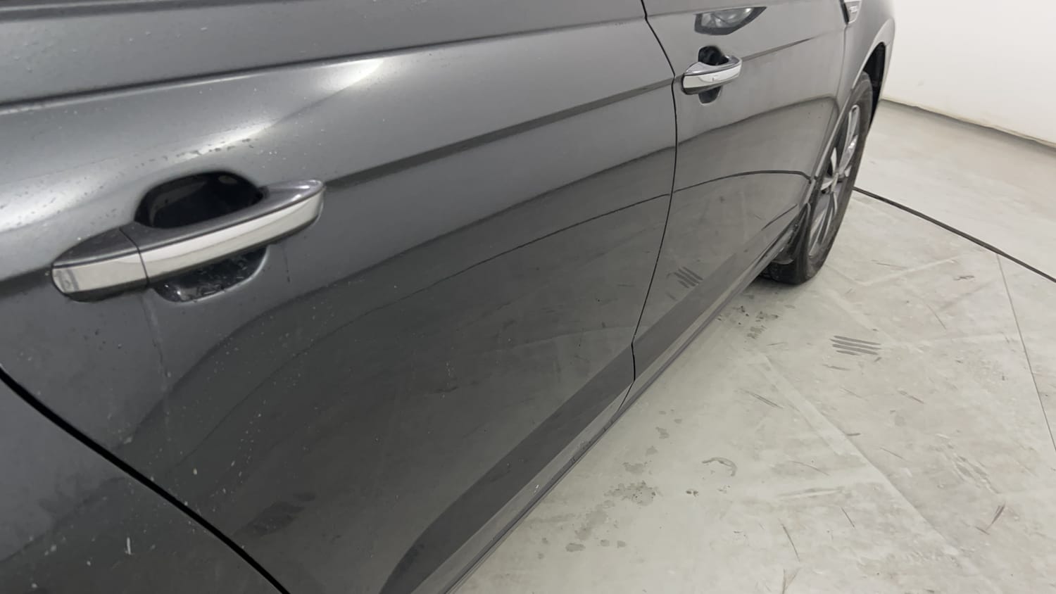 Used 2022 Skoda Slavia Style 1.0L TSI AT Petrol Automatic dents MINOR SCRATCH