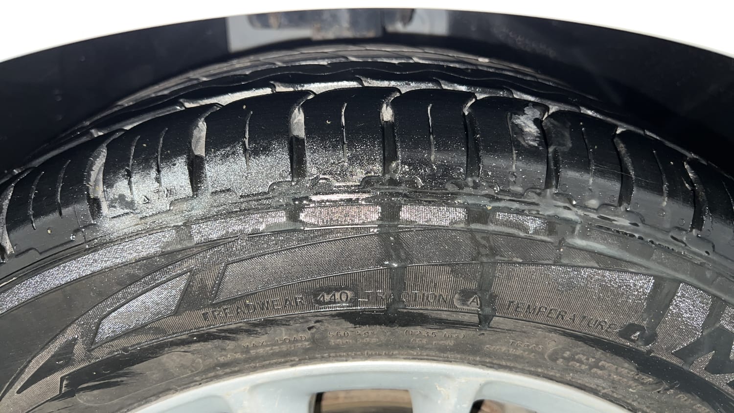 Used 2021 Ford Figo Aspire Titanium 1.2 Ti-VCT Petrol Manual tyres RIGHT FRONT TYRE TREAD VIEW