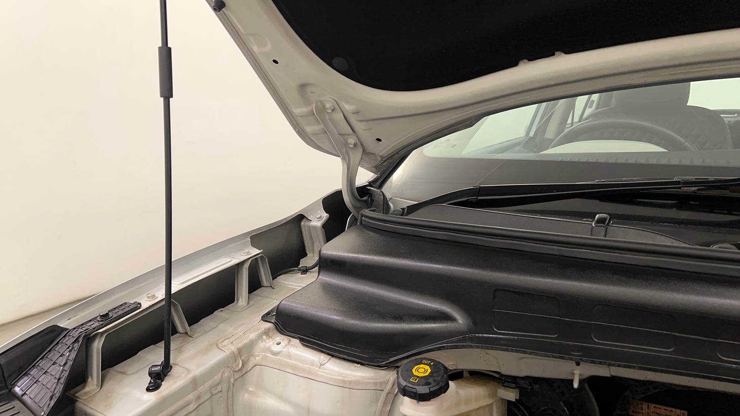 Used 2021 Hyundai Creta SX 1.5 Petrol Petrol Manual engine ENGINE RIGHT SIDE HINGE & APRON VIEW