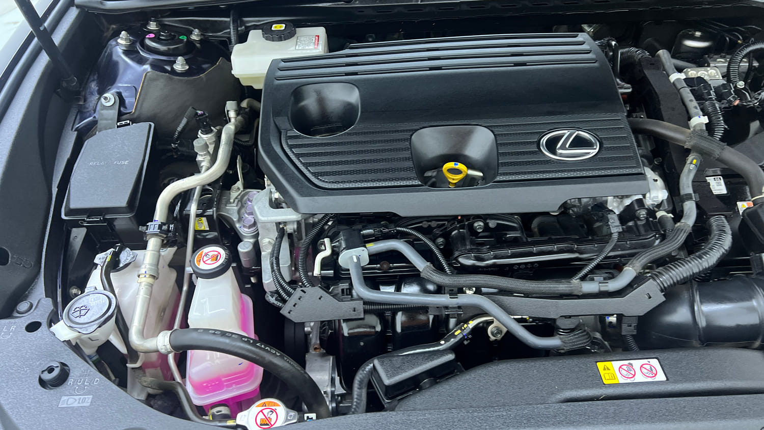 Used 2023 Lexus ES 300h Luxury Hybrid Automatic engine ENGINE RIGHT SIDE VIEW