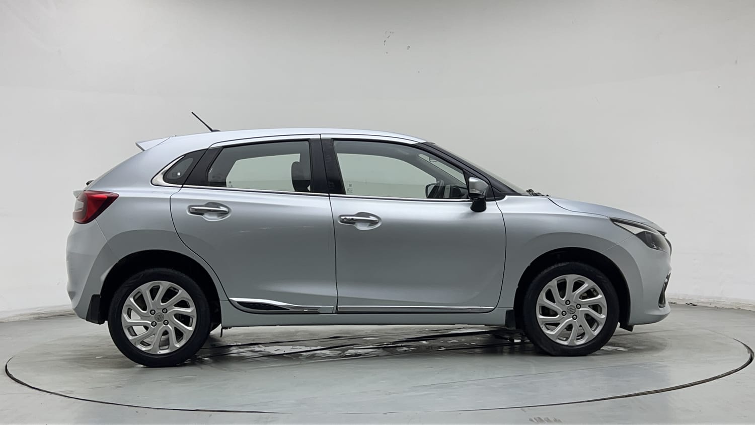 Used 2022 Maruti Suzuki Baleno Zeta MT Petrol Manual exterior RIGHT SIDE VIEW