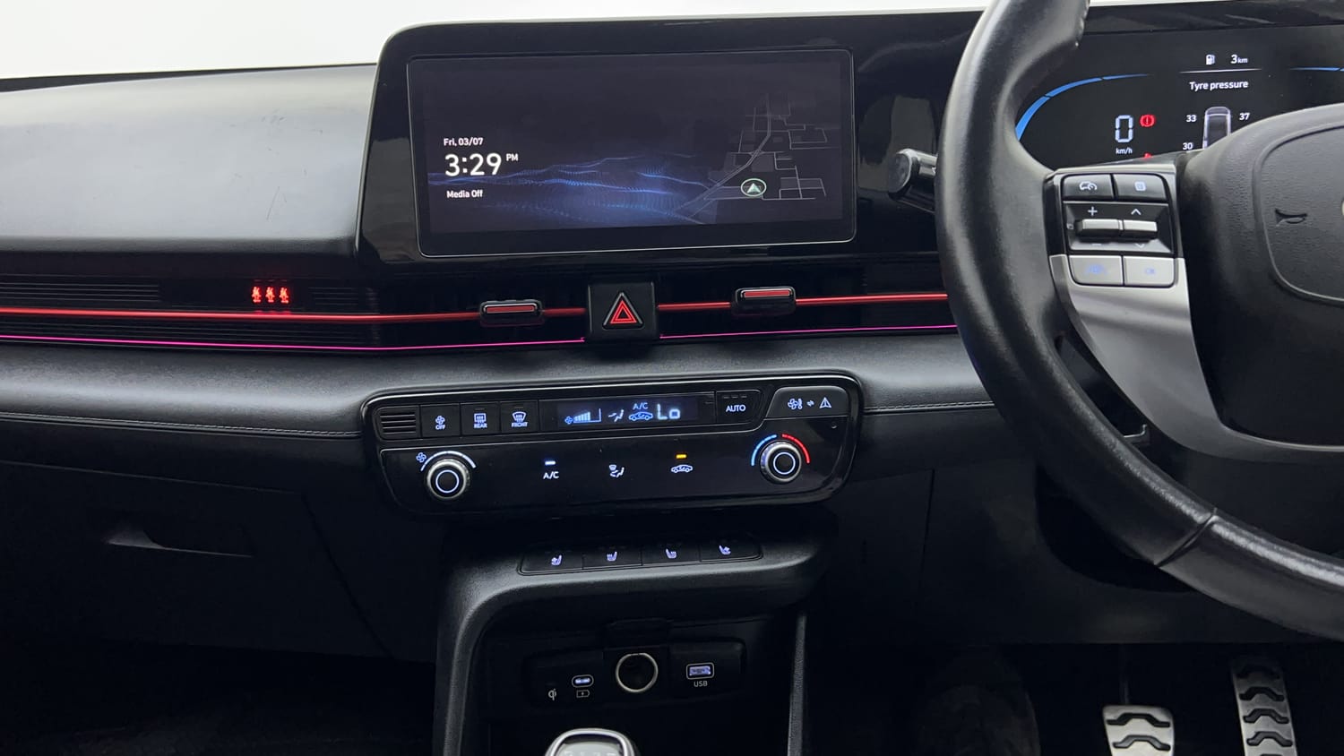 Used 2023 Hyundai Verna SX (O) 1.5 Turbo Petrol MT Petrol Manual interior MUSIC SYSTEM & AC CONTROL VIEW