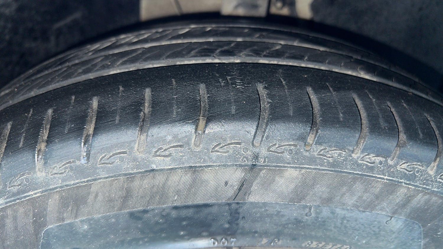 Used 2023 Tata Altroz XM Plus Petrol Petrol Manual tyres RIGHT FRONT TYRE TREAD VIEW