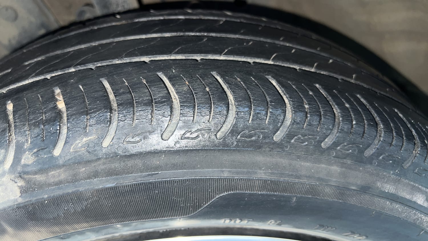 Used 2024 Honda Amaze VX 1.2 Petrol MT Petrol Manual tyres LEFT FRONT TYRE TREAD VIEW