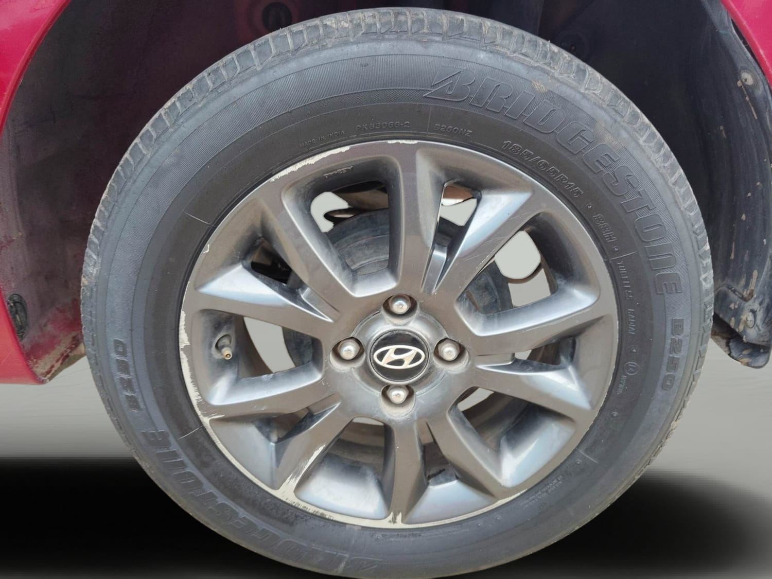 Used 2018 Hyundai Elite i20 Asta 1.2 AT Petrol Automatic tyres LEFT REAR TYRE RIM VIEW