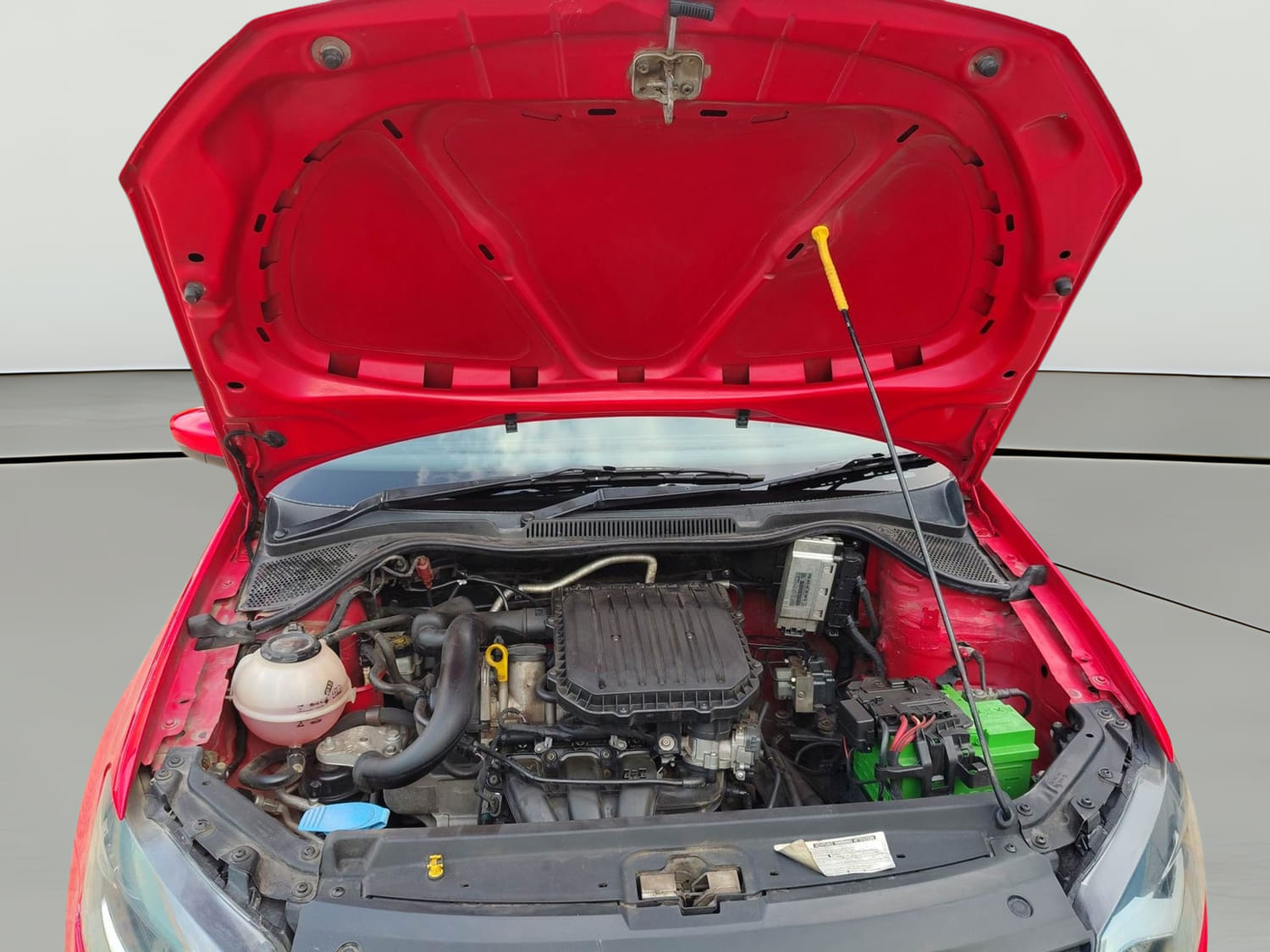 Used 2019 Volkswagen Polo Trendline 1.0L (P) Petrol Manual engine ENGINE & BONNET OPEN FRONT VIEW