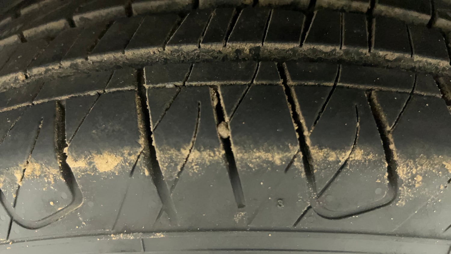 Used 2023 Tata Nexon XZA Plus (S) Petrol Automatic tyres LEFT FRONT TYRE TREAD VIEW