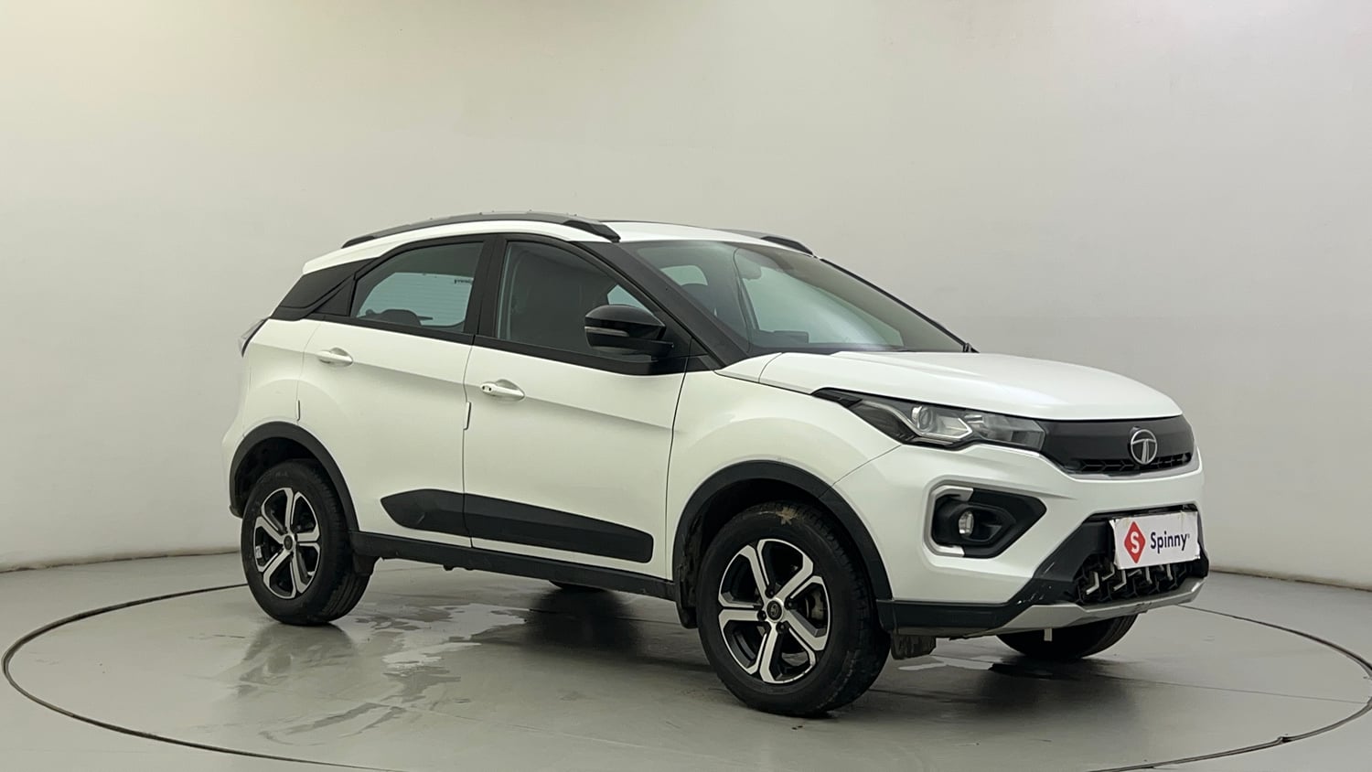 Used 2023 Tata Nexon XZA Plus (S) Petrol Automatic exterior RIGHT FRONT CORNER VIEW