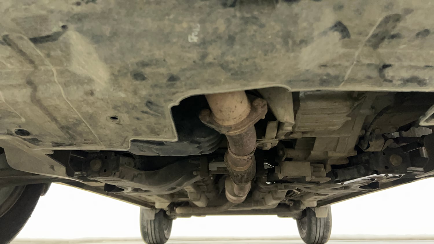 Used 2023 Tata Nexon XZA Plus (S) Petrol Automatic extra FRONT LEFT UNDERBODY VIEW
