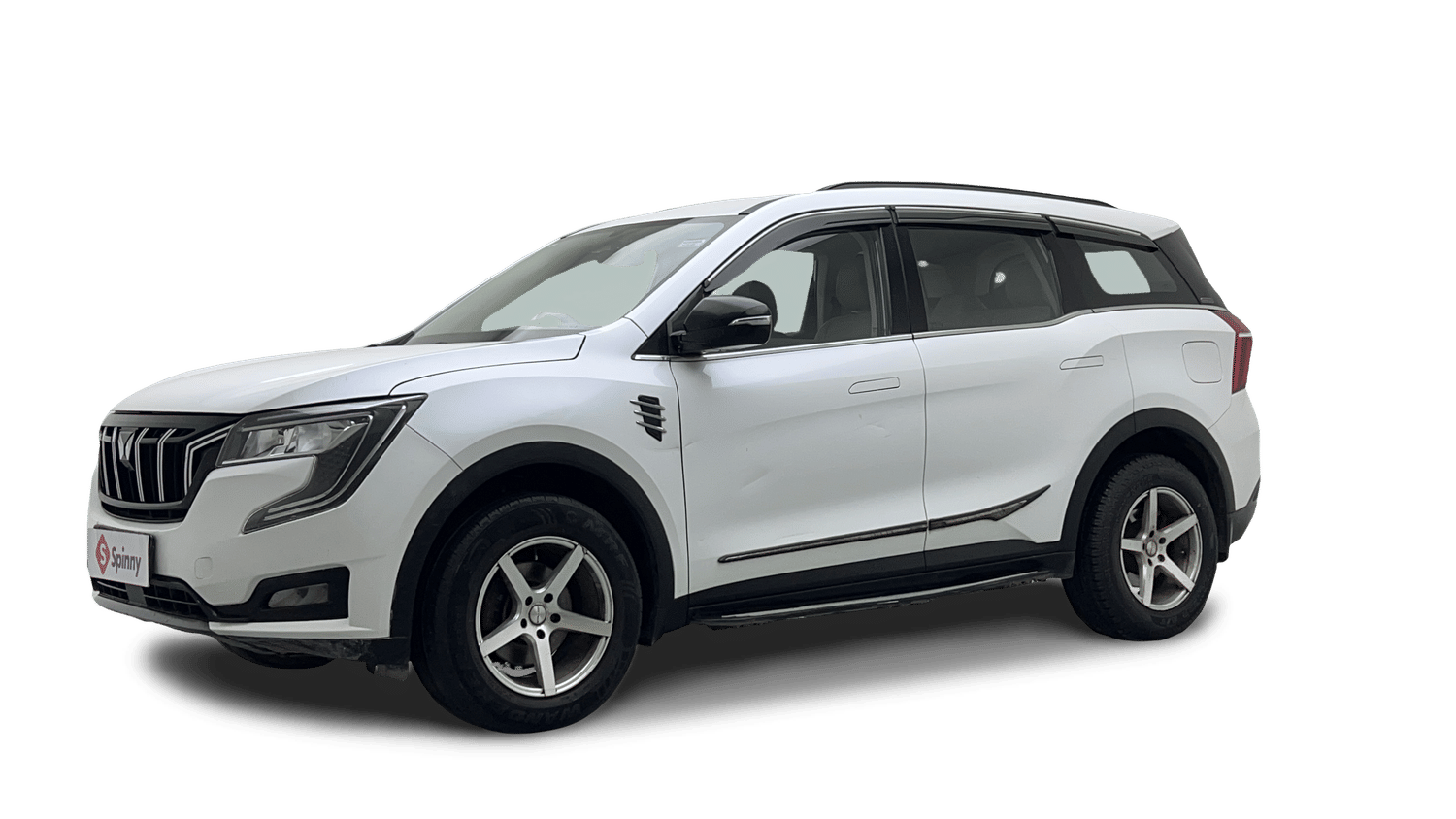 Used 2022 Mahindra XUV700 AX 3 Petrol MT 5 STR Petrol Manual Image