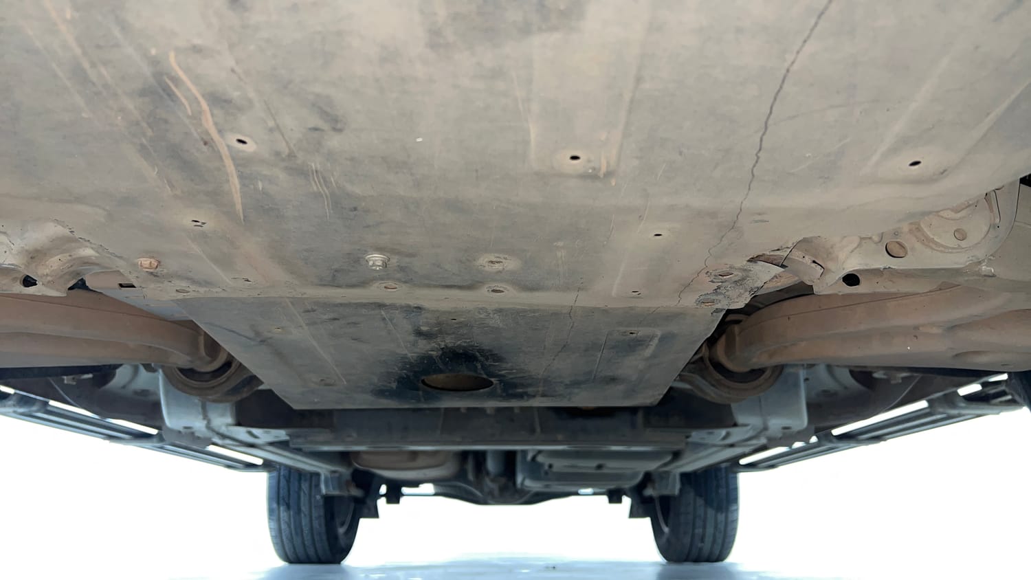 Used 2022 Mahindra Scorpio N Z8 L Diesel AT 4WD 7 STR Diesel Automatic extra FRONT LEFT UNDERBODY VIEW