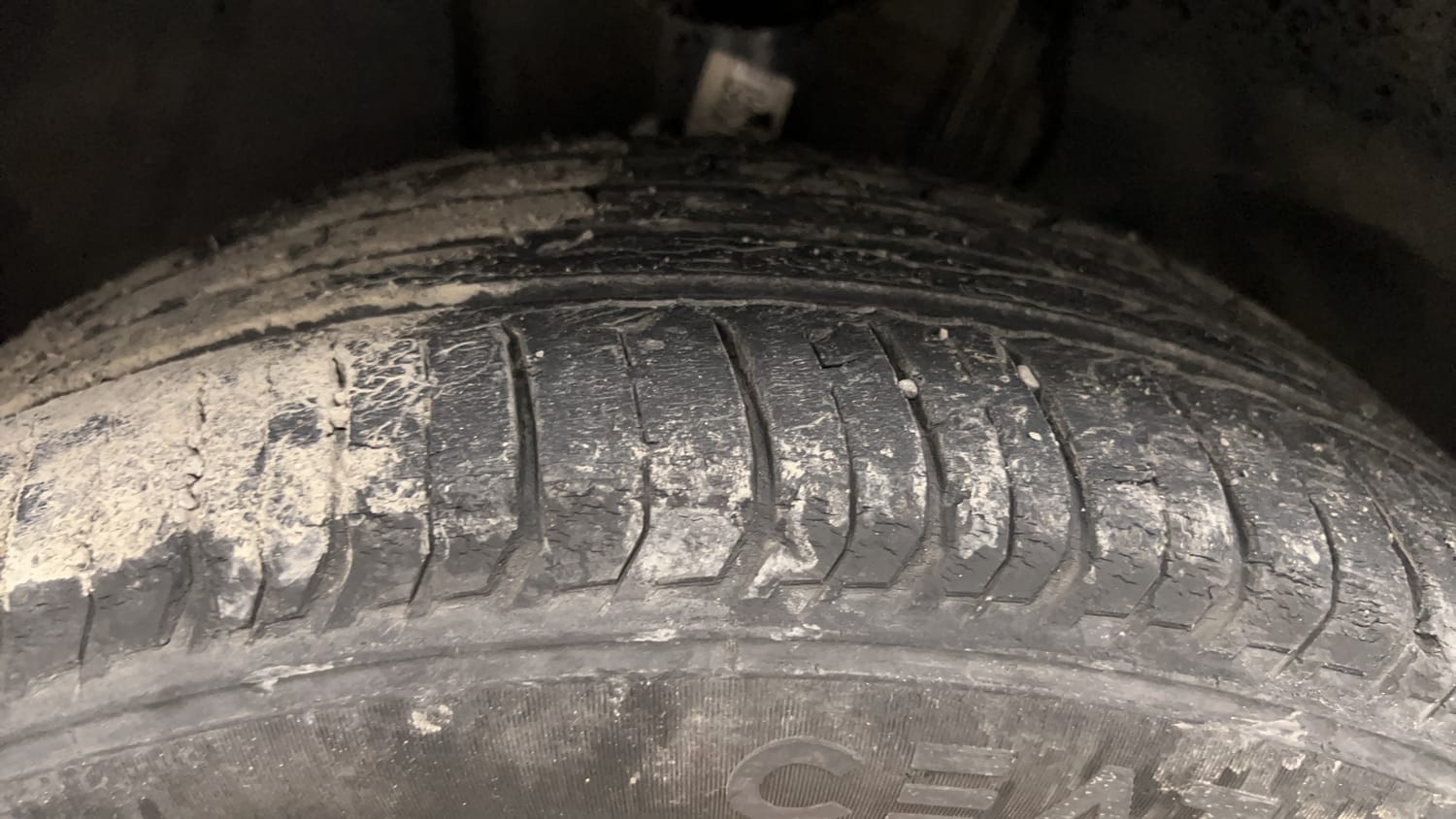 Used 2022 Skoda Slavia Style 1.0L TSI AT Petrol Automatic tyres LEFT FRONT TYRE TREAD VIEW