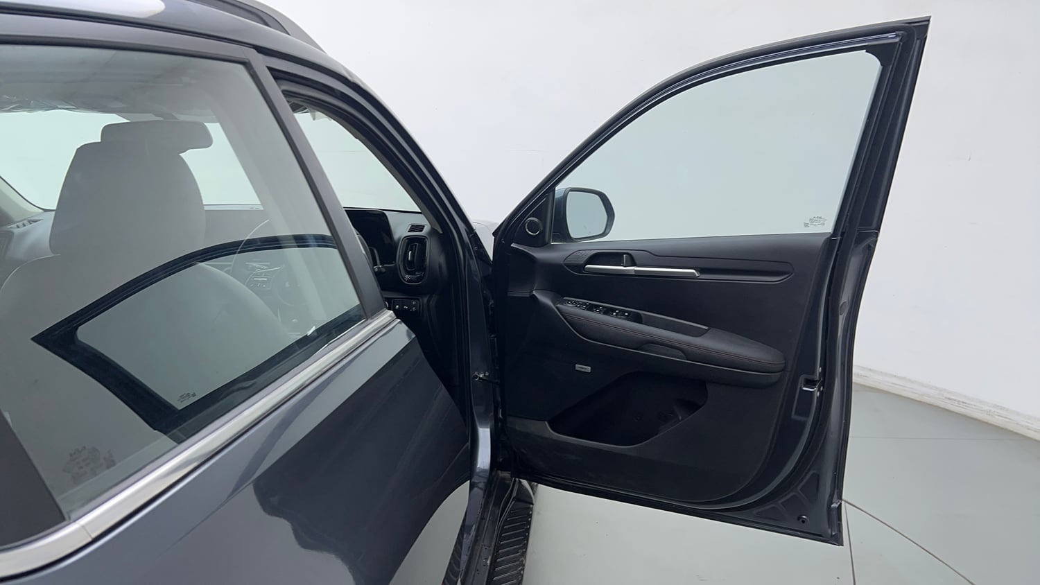 Used 2022 Kia Sonet GTX Plus 1.0 DCT Petrol Automatic interior RIGHT FRONT DOOR OPEN VIEW