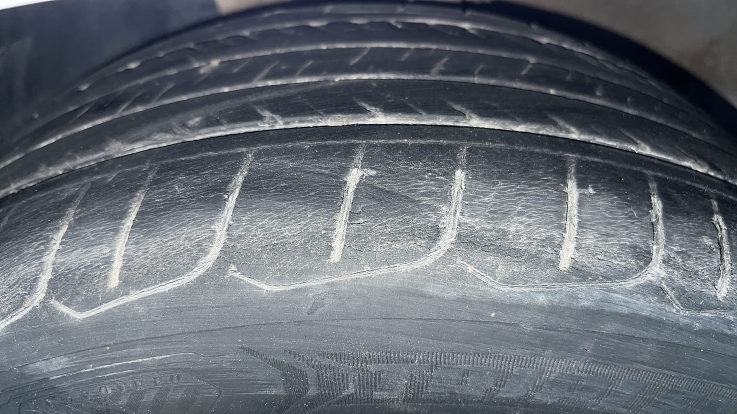 Used 2023 Hyundai Verna SX (O) 1.5 Turbo Petrol MT Petrol Manual tyres LEFT FRONT TYRE TREAD VIEW