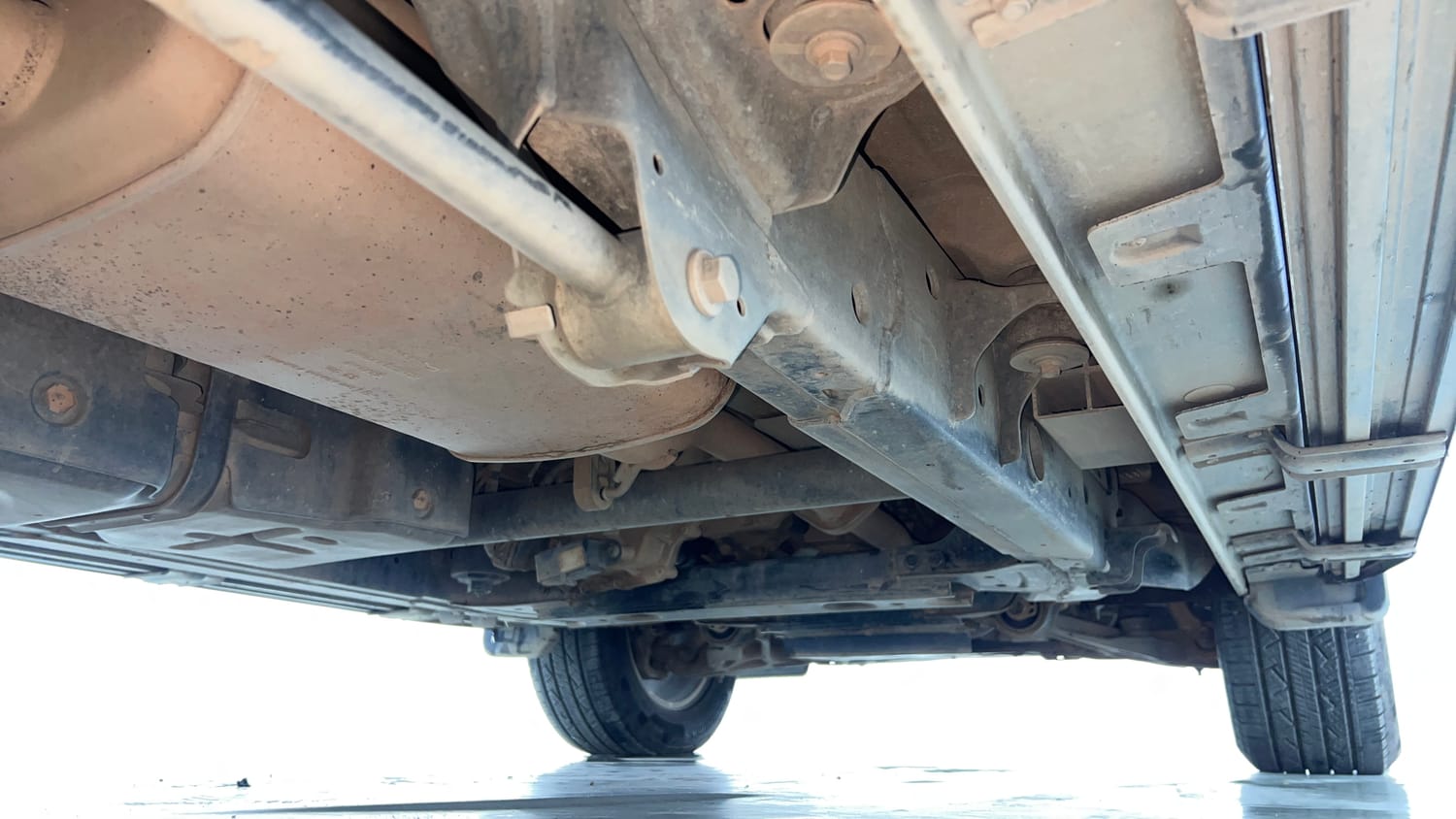 Used 2022 Mahindra Scorpio N Z8 L Diesel AT 4WD 7 STR Diesel Automatic extra REAR RIGHT UNDERBODY VIEW