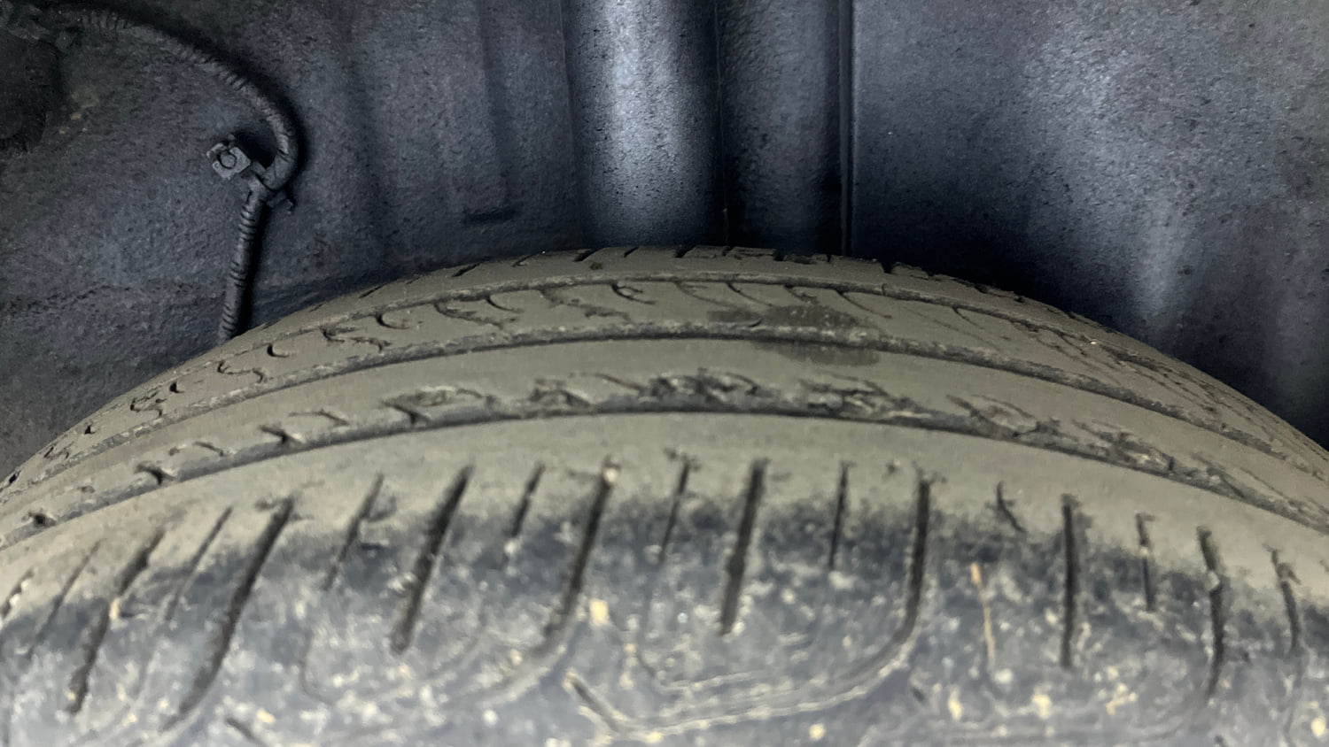 Used 2023 Tata Altroz XZ Plus Diesel Diesel Manual tyres LEFT REAR TYRE TREAD VIEW