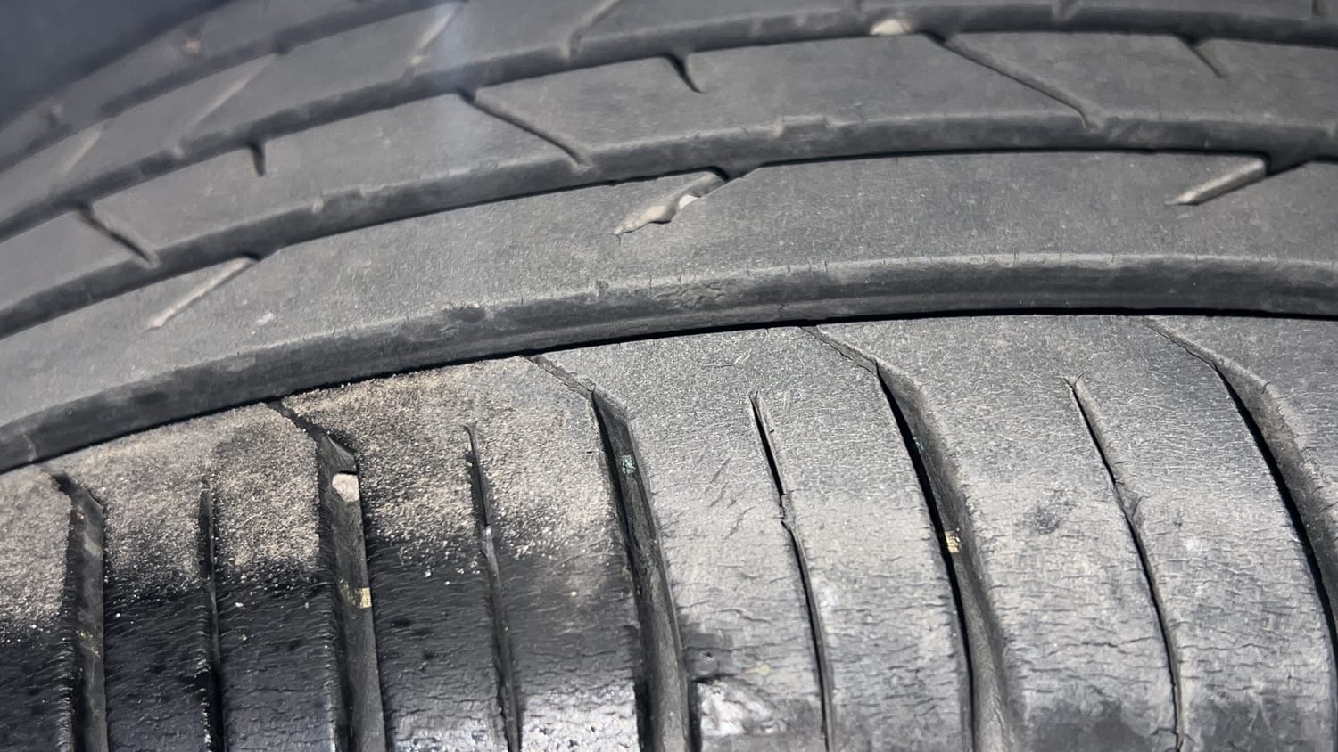 Used 2024 Skoda Slavia Style 1.5L TSI DSG Petrol Automatic tyres RIGHT REAR TYRE TREAD VIEW