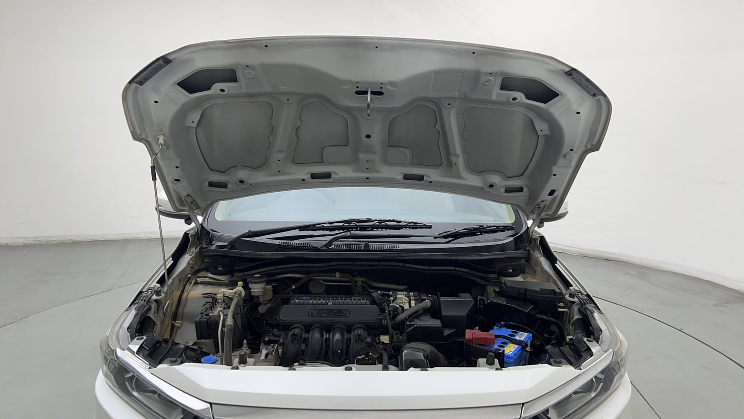 Used 2024 Honda Amaze VX 1.2 Petrol MT Petrol Manual engine ENGINE & BONNET OPEN FRONT VIEW