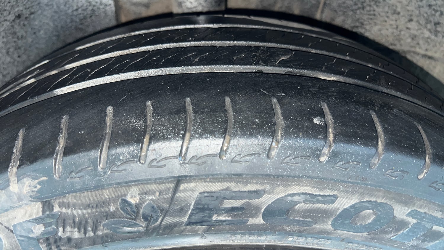 Used 2023 Tata Altroz XM Plus Petrol Petrol Manual tyres RIGHT REAR TYRE TREAD VIEW